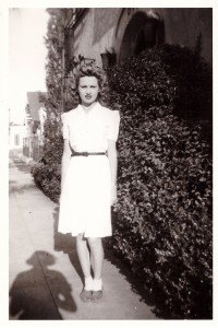 Dixie Evans (1926 – 2013) | Burlesque Hall of Fame